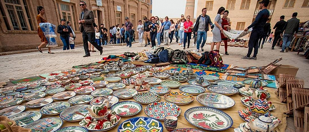 what-to-bring-to-foreign-friends-from-uzbekistan-top-8-gifts