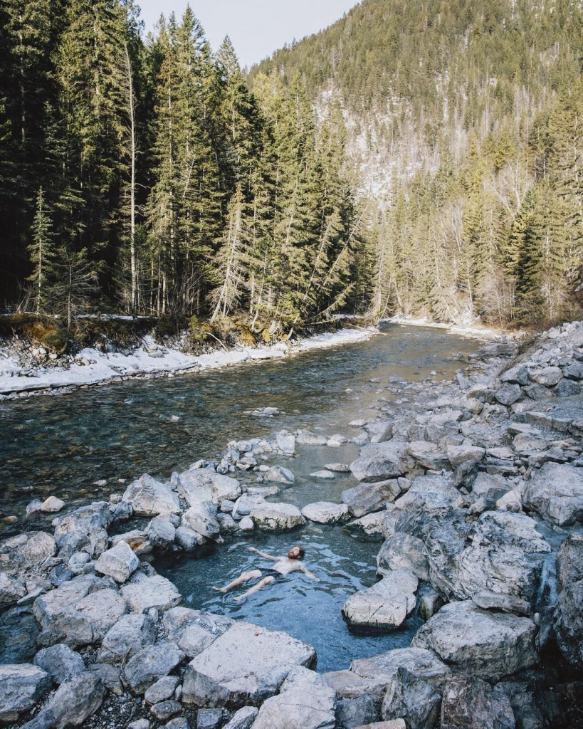 Где отдохнуть в Канаде: 10 природных горячих источников для местных и туристов