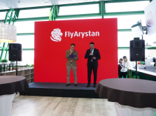 flyarystan-prezentovala-ijan-v-aeroportu-astany